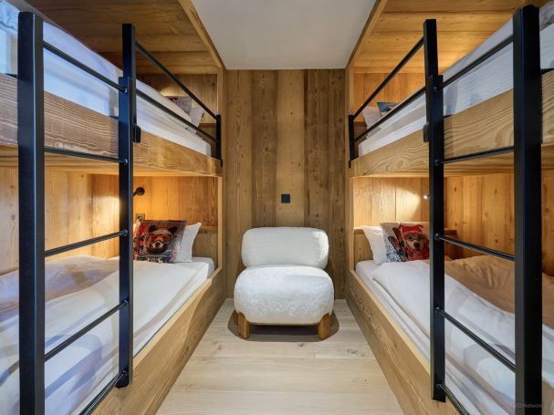 Dortoir bois avec lits superposés sur mesure